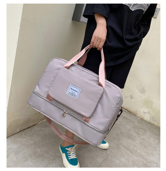 Travel-Friendly Gym Tote with Multiple Pockets