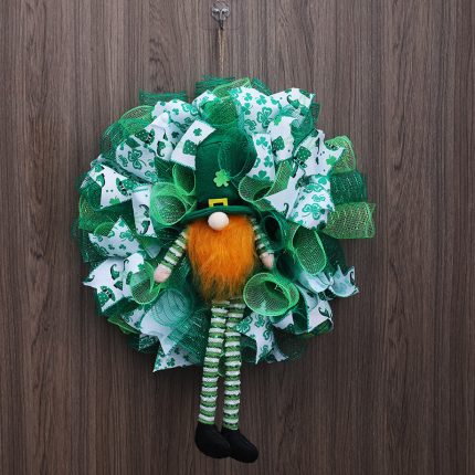 St. Patrick's Day Themed Doll Garland for Interior Decor