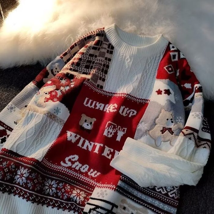 Long Sleeve Knit Sweater Featuring a Diamond Design