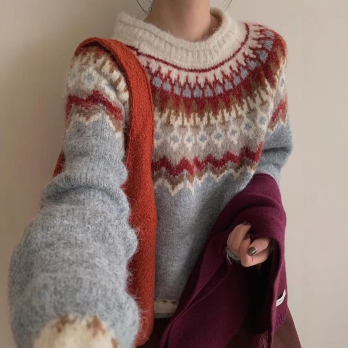 Warm Loose Knit Sweater with Long Sleeves