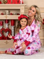 cute love print sleepwear
