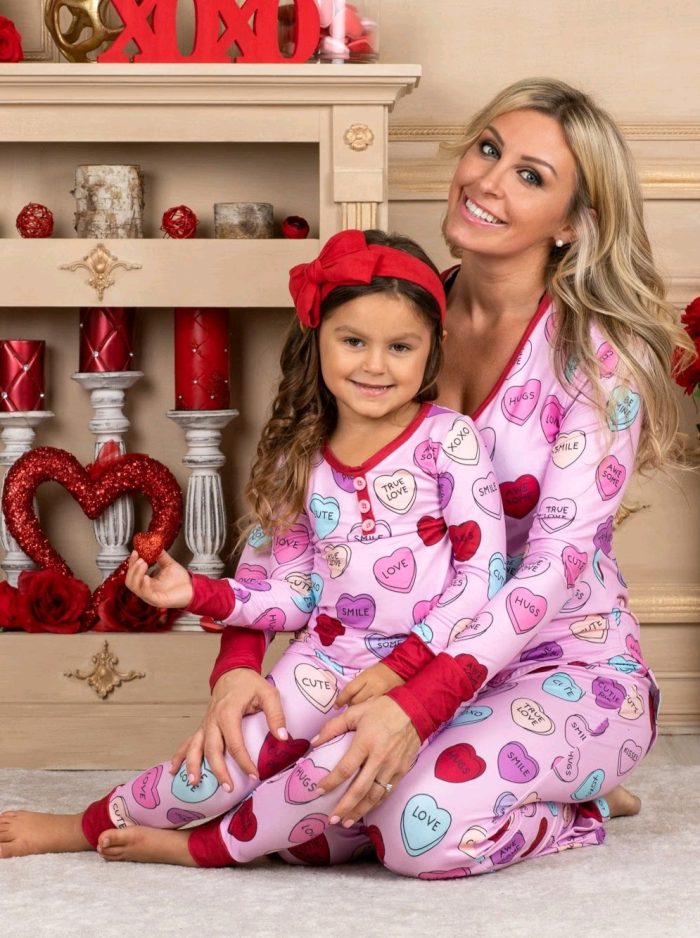 cute love print sleepwear