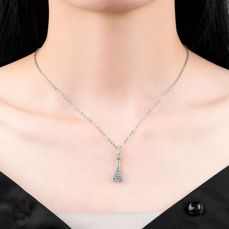 Women’s silver chain jewelry