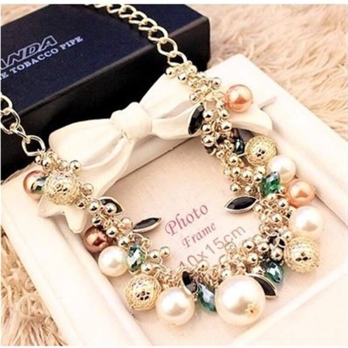 Women’s pearl jewelry