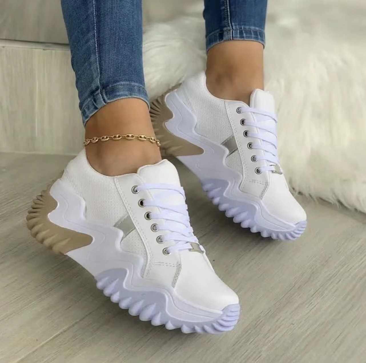 5b30a329 6024 4ccf b266 b25127968a01 7.jpg Sports Sneakers