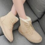 Fashionable women’s high heel winter boots