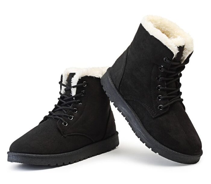 Elegant heeled boots for winter women